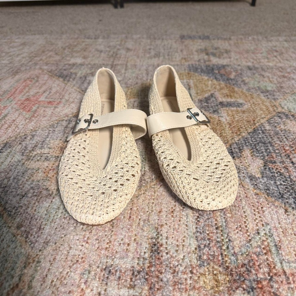 Cushionaire Women Woven Crochet Mary Jane Flats Cream Beige Buckle Strap Size 10